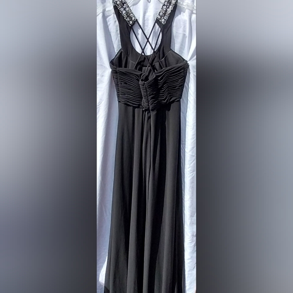 Dress - Picture 2 of 5